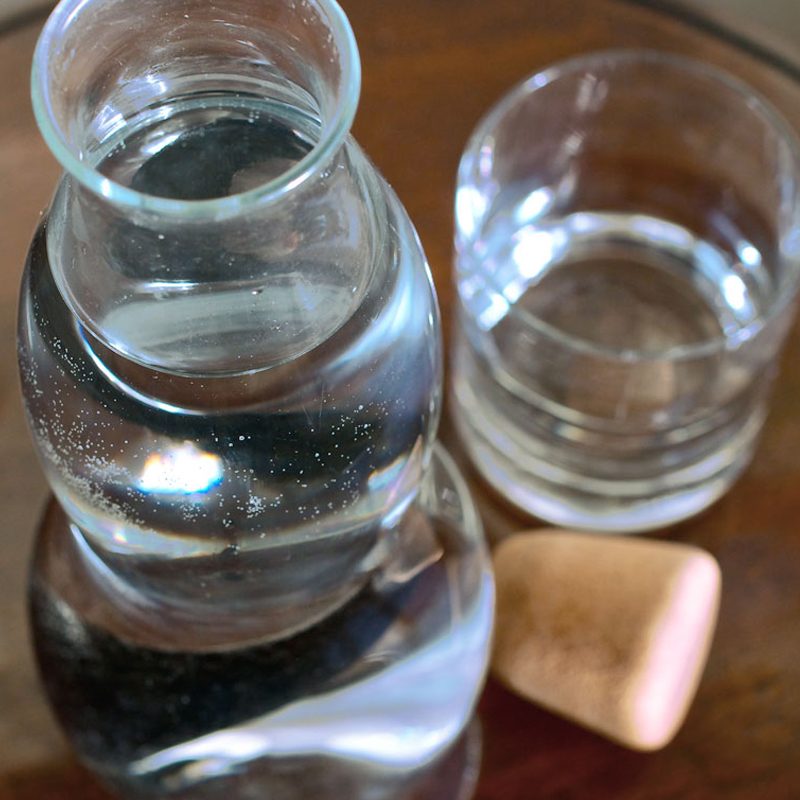 Carafe à eau 1,1L Black and Blum - Carafe filtrante en verre avec filt